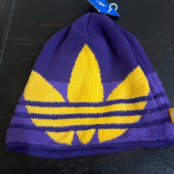 Los Angeles Lakers Adidas Beanie NBA Licensed, Purple/Yellow Beanie Adult - NEW - Picture 2 of 5